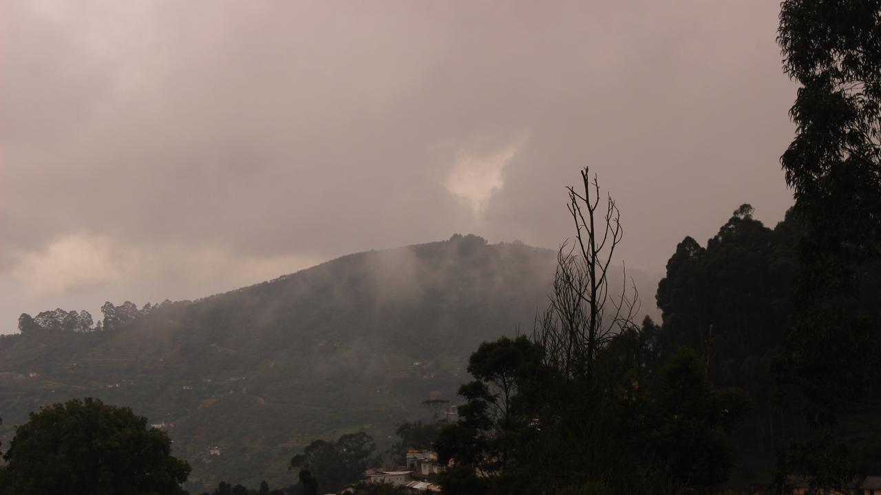 Cokkers Tower Hotel Kodaikanal Exterior photo